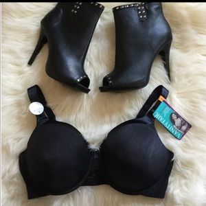 Black Vanity Fair Bra (size: 40DD)